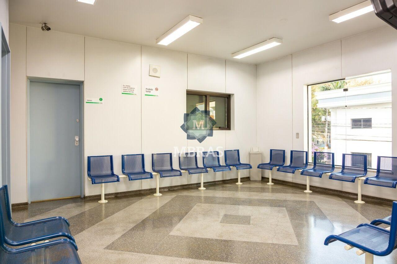 PRÉDIO COMERCIAL DE ESQUINA | SERVIÇOS DE SAÚDE | CLÍNICAS - foto 0