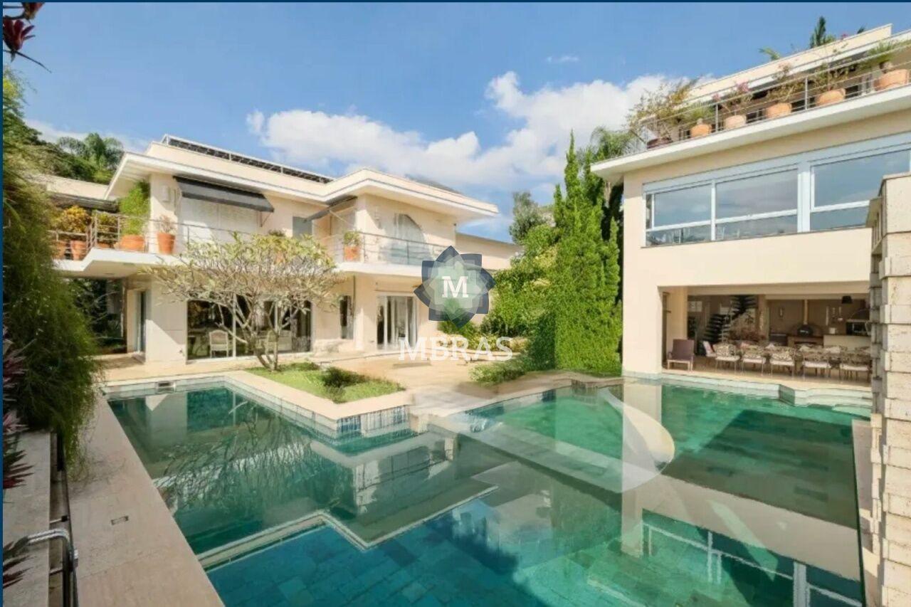 Casa à Venda em Moema. Conforto, Sofisticação e Localização Privilegiada - foto 0